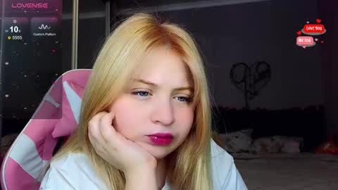 Molly online show from 02/22/25, 12:05