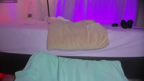 Snapshot of shy_booty18 chatting on 12/24/24, 12:44 Katya online show from 12/24/24, 12:44