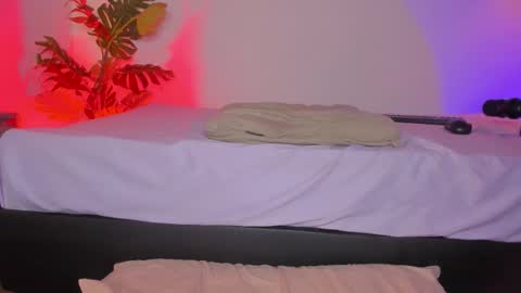 Snapshot of shy_booty18 chatting on 12/03/25, 11:03 Katya online show from 12/03/25, 11:03