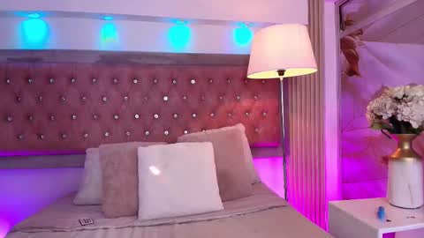 Snapshot of shy_cherry_ chatting on 03/21/26, 01:05 cherry online show from 03/21/26, 01:05