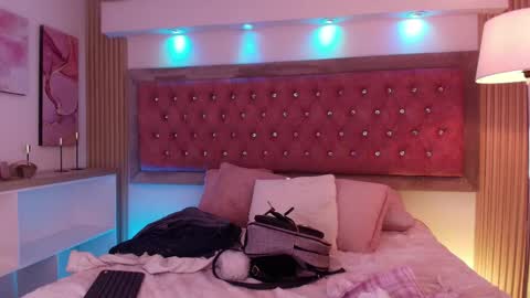 Snapshot of shy_cherry_ chatting on 04/04/26, 12:46 cherry online show from 04/04/26, 12:46