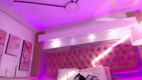 Snapshot of shy_cherry_ chatting on 04/18/26, 12:31 cherry online show from 04/18/26, 12:31