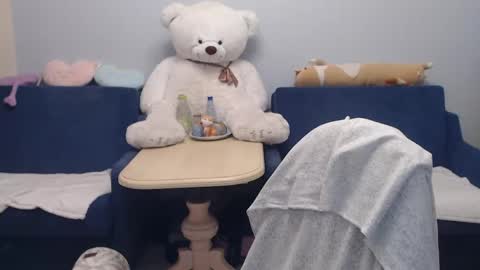 Snapshot of shy_moony chatting on 05/05/26, 08:06 just Alex online show from 05/05/26, 08:06