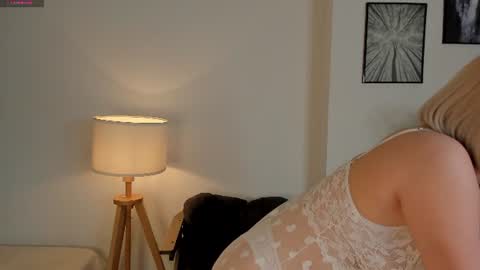 Snapshot of shy_nikka_4you chatting on 07/10/26, 03:11 Nika online show from 07/10/26, 03:11