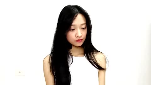 Snapshot of shy_pink_doll chatting on 04/24/26, 04:09 shy_pink_doll online show from 04/24/26, 04:09