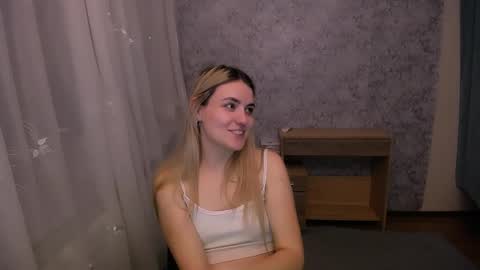 shy_sabrina_ online show from 03/11/25, 07:47