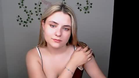 shy_sabrina_ online show from 07/13/26, 12:08