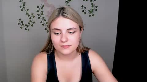 shy_sabrina_ online show from 07/14/26, 12:22