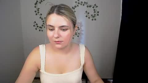 shy_sabrina_ online show from 08/04/26, 01:36