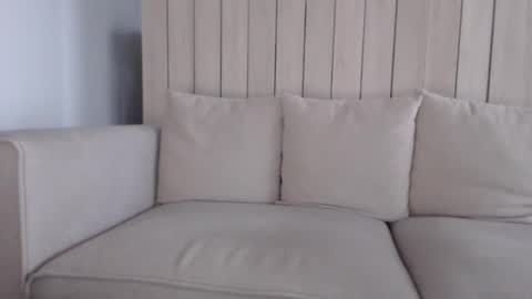 shy_schoolgirl_ online show from 02/02/25, 02:13