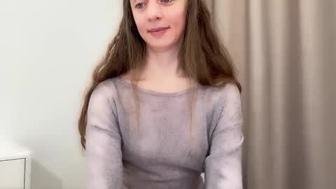 Snapshot of shy_schoolgirl_ chatting on 12/19/25, 03:19 shy_schoolgirl_ online show from 12/19/25, 03:19
