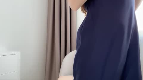 Snapshot of shy_schoolgirl_ chatting on 02/28/26, 11:22 shy_schoolgirl_ online show from 02/28/26, 11:22