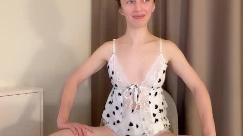 Snapshot of shy_schoolgirl_ chatting on 03/08/26, 08:23 shy_schoolgirl_ online show from 03/08/26, 08:23