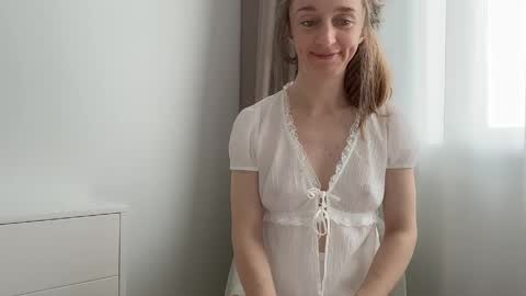 Snapshot of shy_schoolgirl_ chatting on 05/29/26, 12:58 shy_schoolgirl_ online show from 05/29/26, 12:58