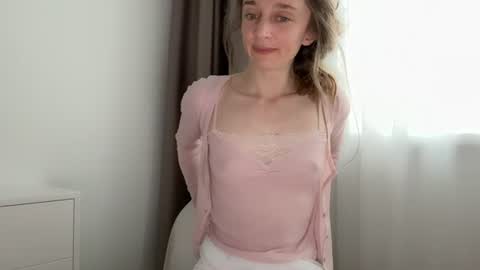 Snapshot of shy_schoolgirl_ chatting on 06/15/26, 02:52 shy_schoolgirl_ online show from 06/15/26, 02:52