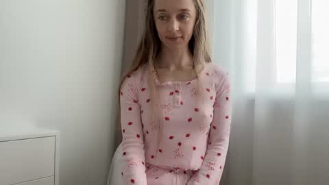 Snapshot of shy_schoolgirl_ chatting on 06/17/26, 11:56 shy_schoolgirl_ online show from 06/17/26, 11:56