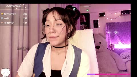 Snapshot of shyangie24 chatting on 01/13/25, 06:16 Angeline 3  independent come here when am horny... online show from 01/13/25, 06:16
