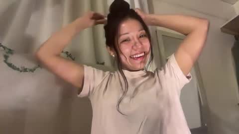 Snapshot of shyangie24 chatting on 01/23/25, 04:09 Angeline 3  independent come here when am horny... online show from 01/23/25, 04:09