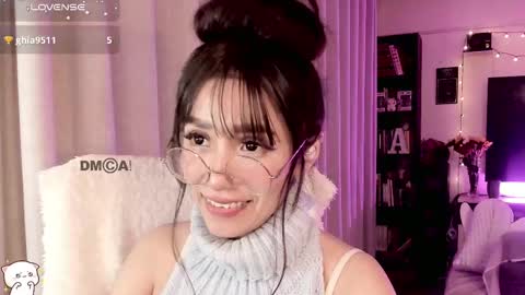 Snapshot of shyangie24 chatting on 10/18/25, 04:04 Angeline 3  independent come here when am horny... online show from 10/18/25, 04:04