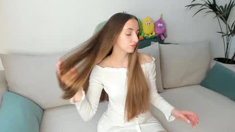 Snapshot of shyanna_and_alex chatting on 01/21/25, 07:15 Anna online show from 01/21/25, 07:15