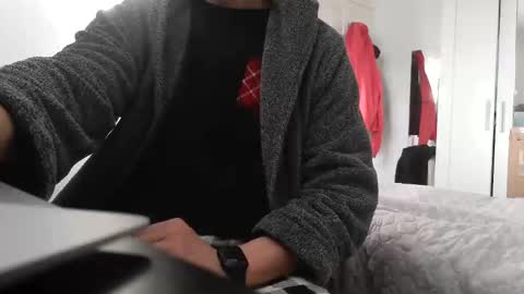 Snapshot of shyboy0533 chatting on 10/28/25, 08:07 shyboy0533 online show from 10/28/25, 08:07