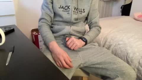 Snapshot of shyboy0533 chatting on 01/19/26, 02:54 shyboy0533 online show from 01/19/26, 02:54