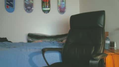 shyboyhugecum2020 online show from 09/28/25, 02:28