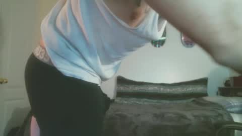 Snapshot of shyboyhugecum2020 chatting on 11/30/25, 06:06 shyboyhugecum2020 online show from 11/30/25, 06:06