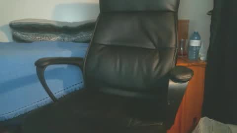 shyboyhugecum2020 online show from 04/28/26, 03:22