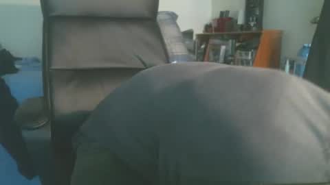 shyboyhugecum2020 online show from 05/09/26, 07:08