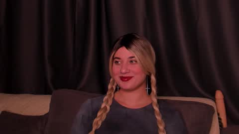 Snapshot of shybunny01 chatting on 10/14/25, 04:30 Mary online show from 10/14/25, 04:30