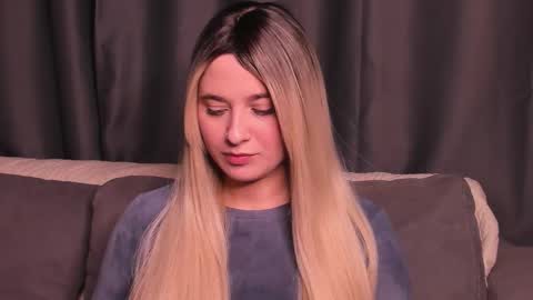 Snapshot of shybunny01 chatting on 10/18/25, 06:08 Mary online show from 10/18/25, 06:08