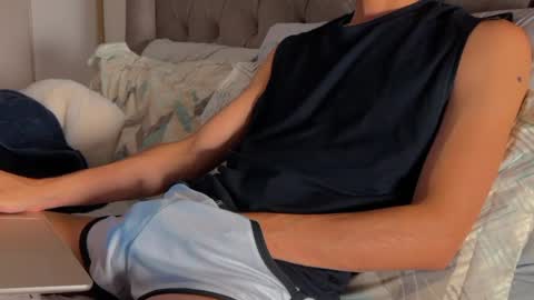 Snapshot of shydude666 chatting on 03/11/25, 09:04 shydude666 online show from 03/11/25, 09:04