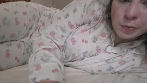 Elyse online show from 11/23/25, 09:03