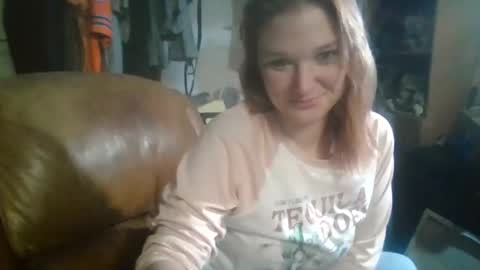 Snapshot of shyesiren chatting on 11/18/25, 07:46 shyesiren online show from 11/18/25, 07:46