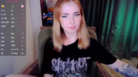 Effie online show from 11/11/25, 02:17