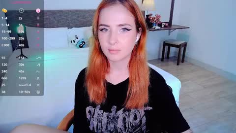 Snapshot of shyfoxxxy chatting on 04/09/26, 06:30 Effie online show from 04/09/26, 06:30
