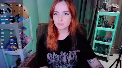 Snapshot of shyfoxxxy chatting on 04/18/26, 01:37 Effie online show from 04/18/26, 01:37