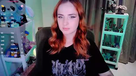 Snapshot of shyfoxxxy chatting on 04/25/26, 06:49 Effie online show from 04/25/26, 06:49