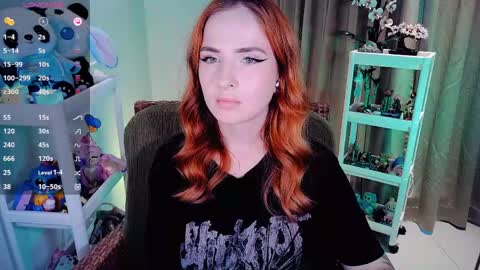 Snapshot of shyfoxxxy chatting on 04/29/26, 07:01 Effie online show from 04/29/26, 07:01