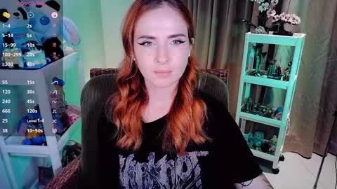 Snapshot of shyfoxxxy chatting on 05/12/26, 07:00 Effie online show from 05/12/26, 07:00