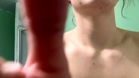 Snapshot of shyg1r1 chatting on 01/07/25, 10:19 Sasha online show from 01/07/25, 10:19