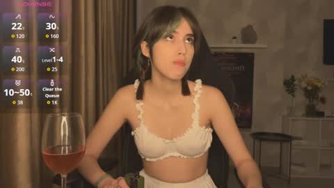 Snapshot of shygaze chatting on 09/19/25, 05:24 shygaze online show from 09/19/25, 05:24