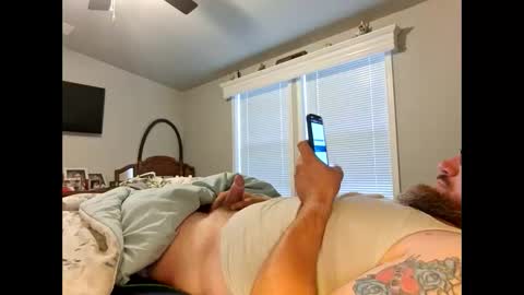 Snapshot of shyguycurious5 chatting on 09/23/25, 02:31 shyguycurious5 online show from 09/23/25, 02:31