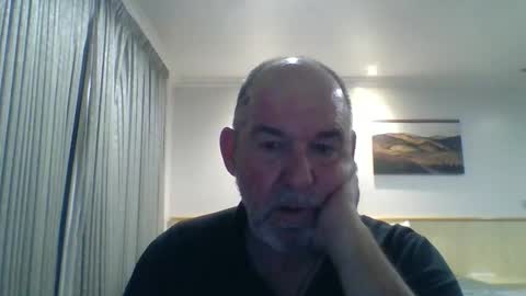 Snapshot of shyguytm chatting on 10/13/25, 06:13 shyguytm online show from 10/13/25, 06:13