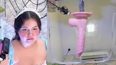 Snapshot of shylysweet chatting on 10/30/25, 05:20 Shyly online show from 10/30/25, 05:20