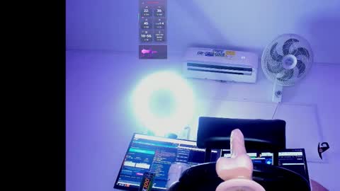 Snapshot of shylysweet chatting on 11/28/25, 06:05 Shyly online show from 11/28/25, 06:05