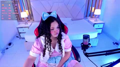 Snapshot of shylysweet chatting on 12/05/25, 05:16 Shyly online show from 12/05/25, 05:16