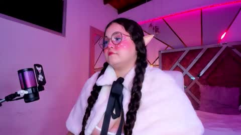 Snapshot of shylysweet chatting on 02/25/26, 05:28 Shyly online show from 02/25/26, 05:28