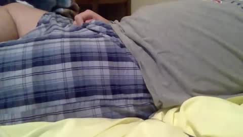 Snapshot of shyncurious2 chatting on 12/16/25, 01:43 shyncurious2 online show from 12/16/25, 01:43